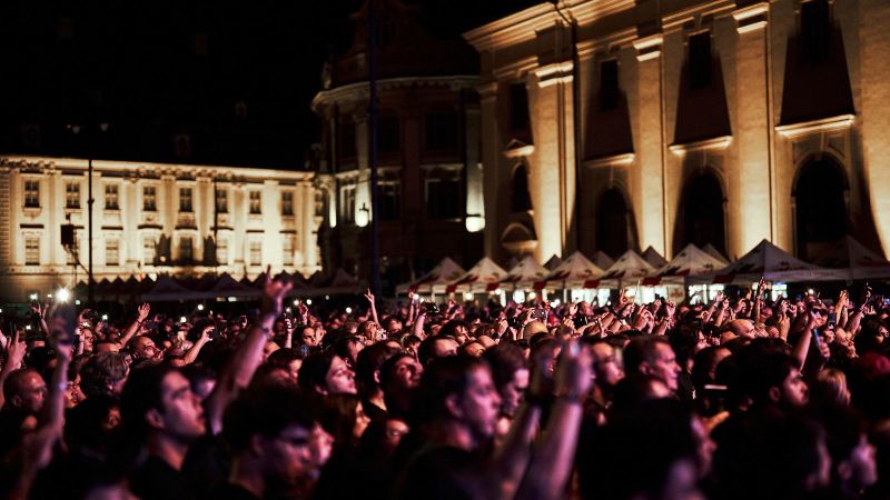 Instabilitatea politică blochează măsuri critice