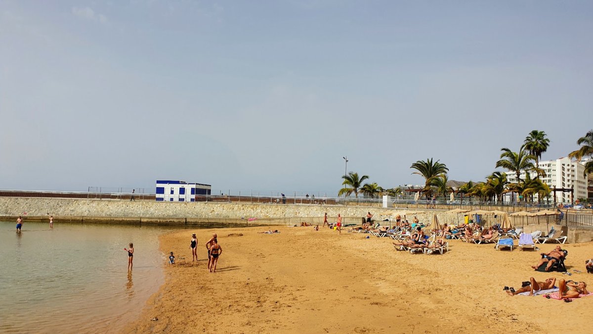 Canary Islands Prepare for 40°C Heat, Strong Winds, and Calima Conditions Canary Islands Prepare for 40°C Heat, Strong Winds, and Calima Conditions