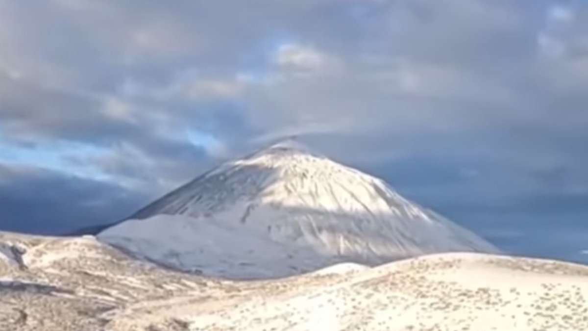 The snow in Tenerife leaves us with fantastic images of a white Mt. Teide