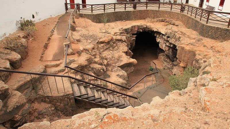 cueva del llano fuerteventura