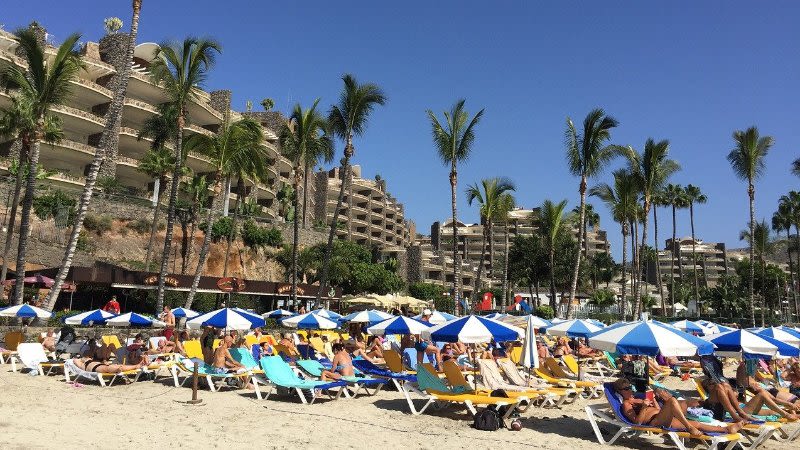 beach canary islands easter 2022