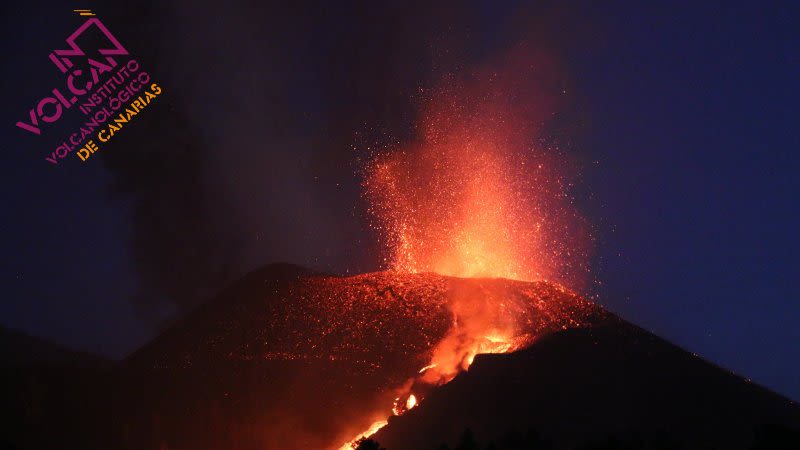 la palma volcano canary islands lava explosion 