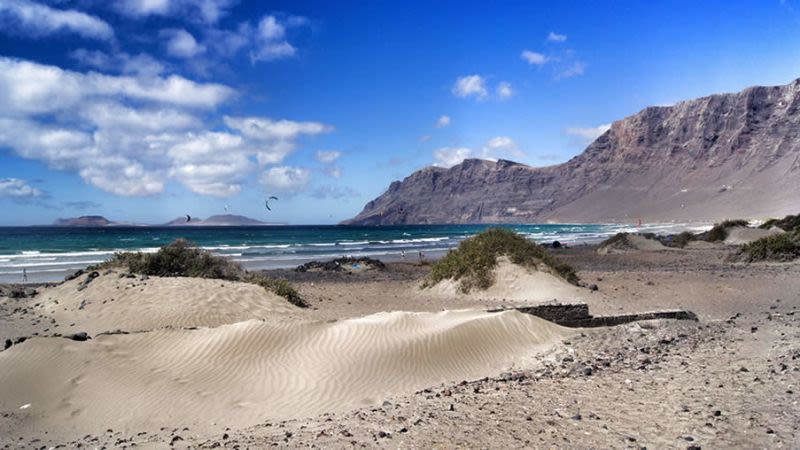 Playa de famara lanzarote