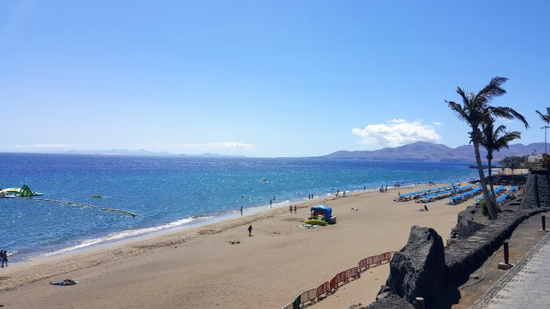 playa grande puerto del carmen lanzarote 