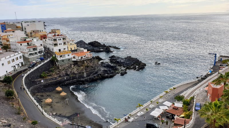 playa chica puerto santiago tenerife