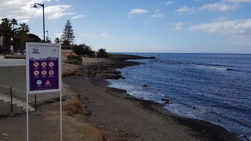 playa los tarajales los cristianos tenerife