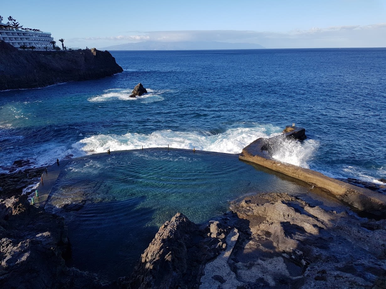 los gigantes natural pool 