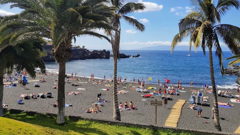 La arena beach puerto de santiago tenerife january