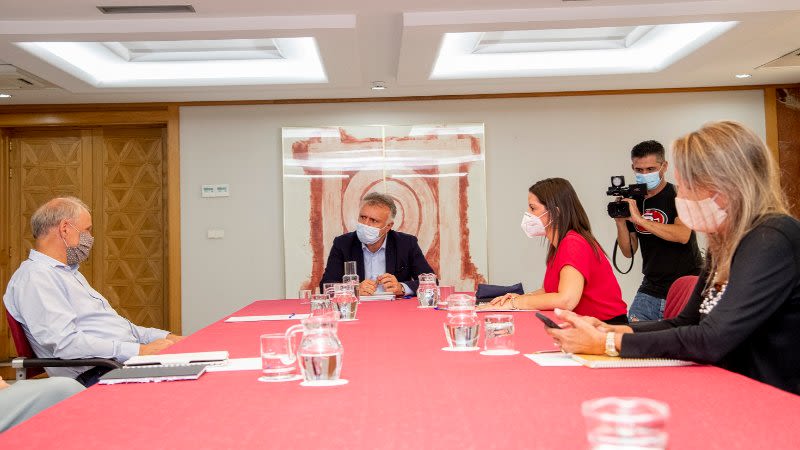 Canary Islands Government met with TUI CEO to talk about the winter season