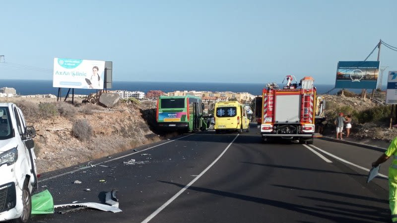 Traffic accident in Tenerife leaves one dead and eight injured