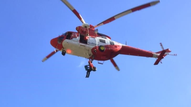Challenging helicopter rescue of two hikers in Tenerife