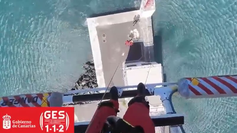 Swimmer dies after being rescued from the natural pool in Los Gigantes