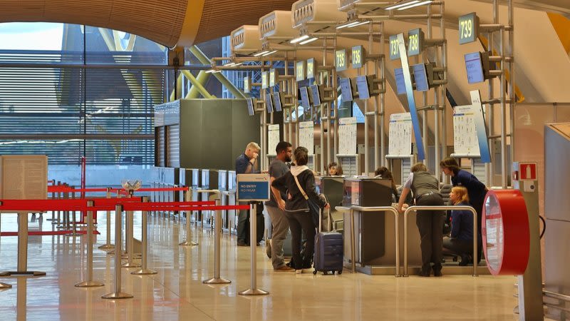 Canary Islands airports registered close to 5 million passengers in March
