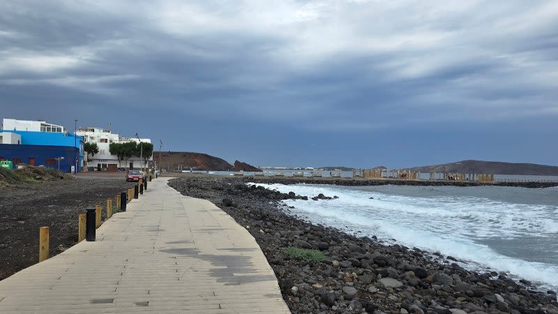 Storm Olivier triggers rain and flood alerts across Canary Islands starting tonight