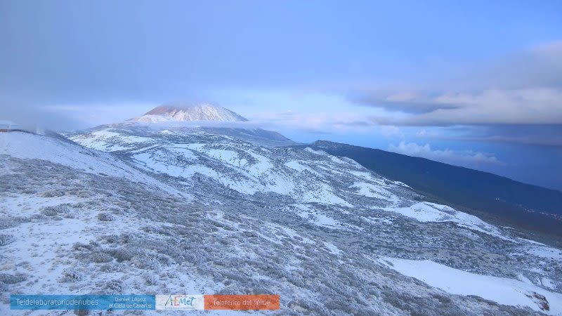 Mt. Teide in Tenerife looks impressive under its white mantle this morning