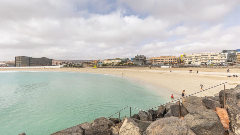 Los Pozos beach in Fuerteventura's capital will have a sunbed service and a beach bar
