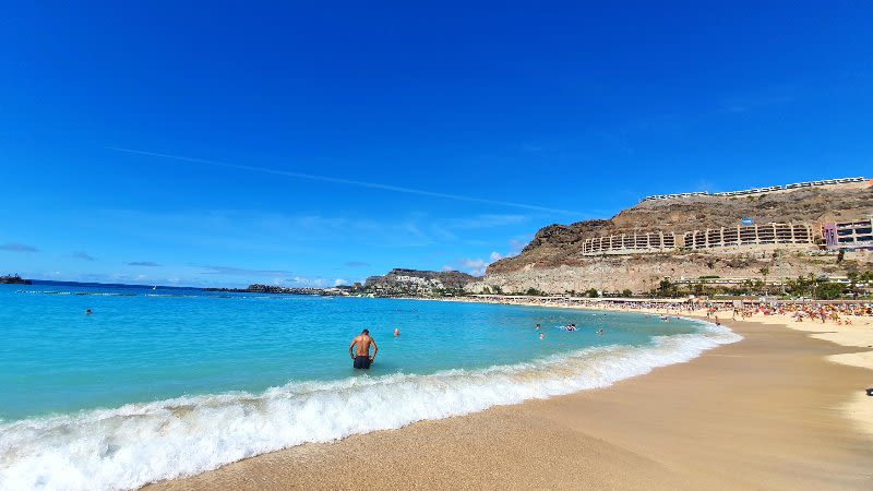 Hot beach weather in the Canary Islands on Easter Sunday