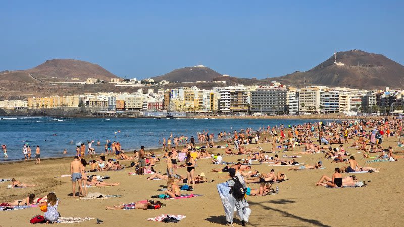 Canary Islands End 2024 with Record Tourism Amid Global Instability