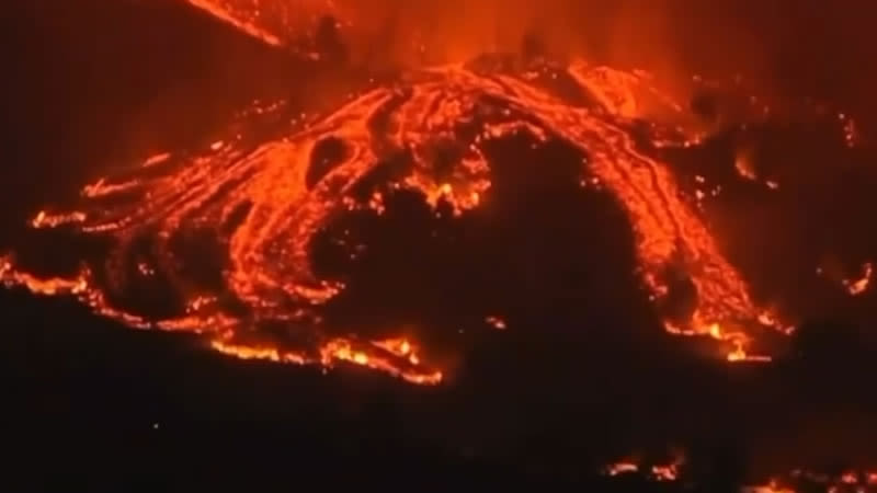 La Palma eruption: the lava flows advance with 700 m per hour