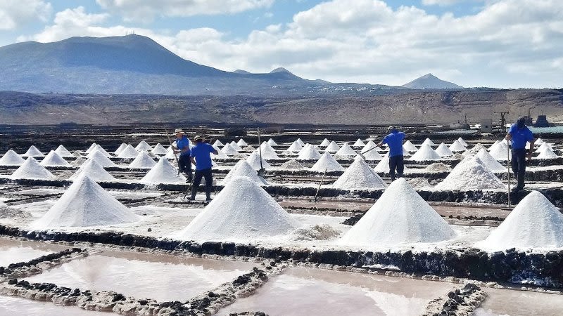 Visit Salinas de Janubio: A Unique Gem in Lanzarote