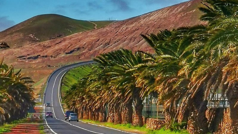 Lanzarote authorities investigate 44 cases of illegal transport and warn against using unlicensed taxis