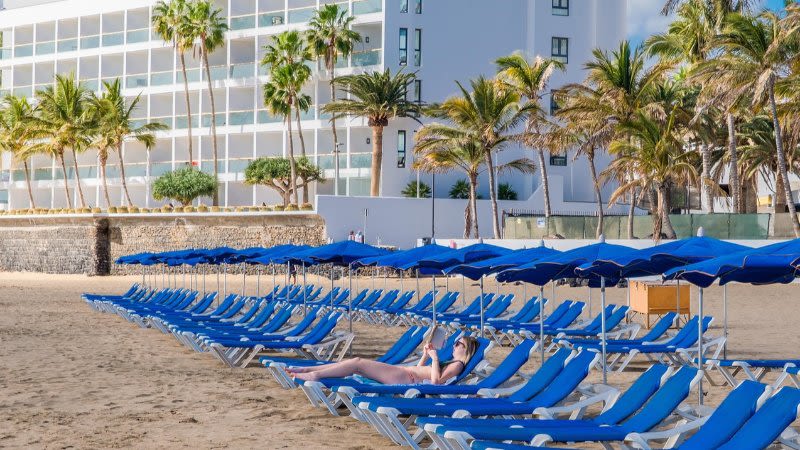 Lanzarote sees tourist dip but revenue hits record high