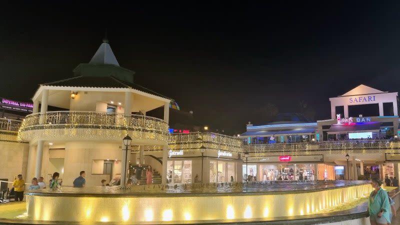 Christmas in Tenerife 2025: Events & Christmas Day Menus