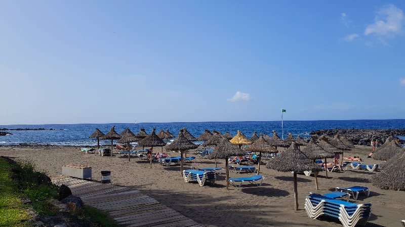 Woman in serious condition after cardiac arrest at Playa del Bobo in Tenerife