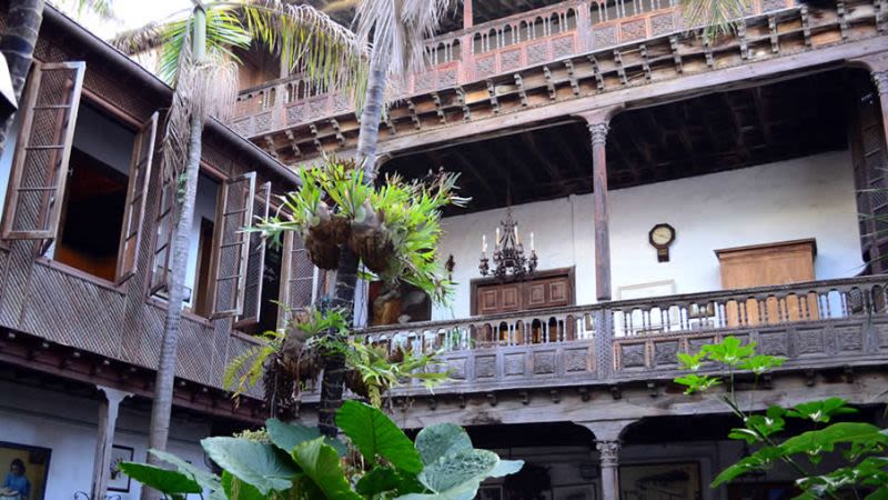 Visit Casa de los Balcones in La Orotava, Tenerife